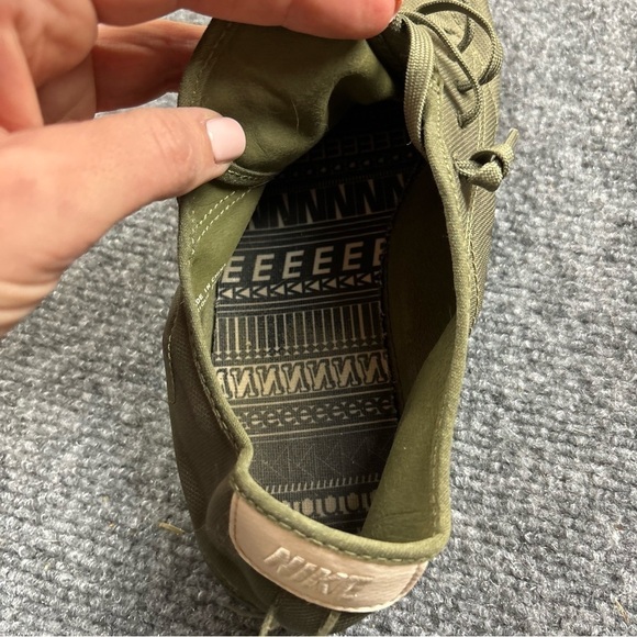NIKE Women’s Army Green Lace Up Low rise Shoe size: 8.5 - Picture 6 of 11